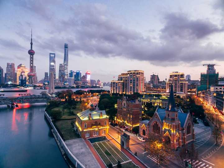 魔都上海，繁华与韵味交织的都市风情