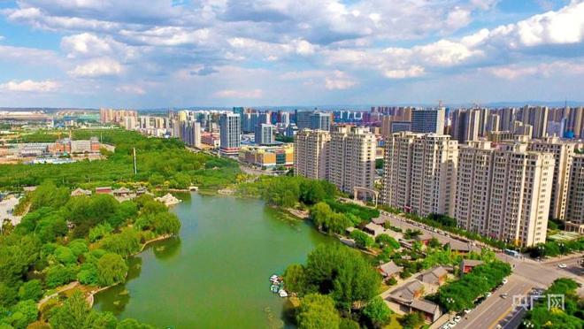 晋中日常故事，友情、家庭与温馨时光的美好交织